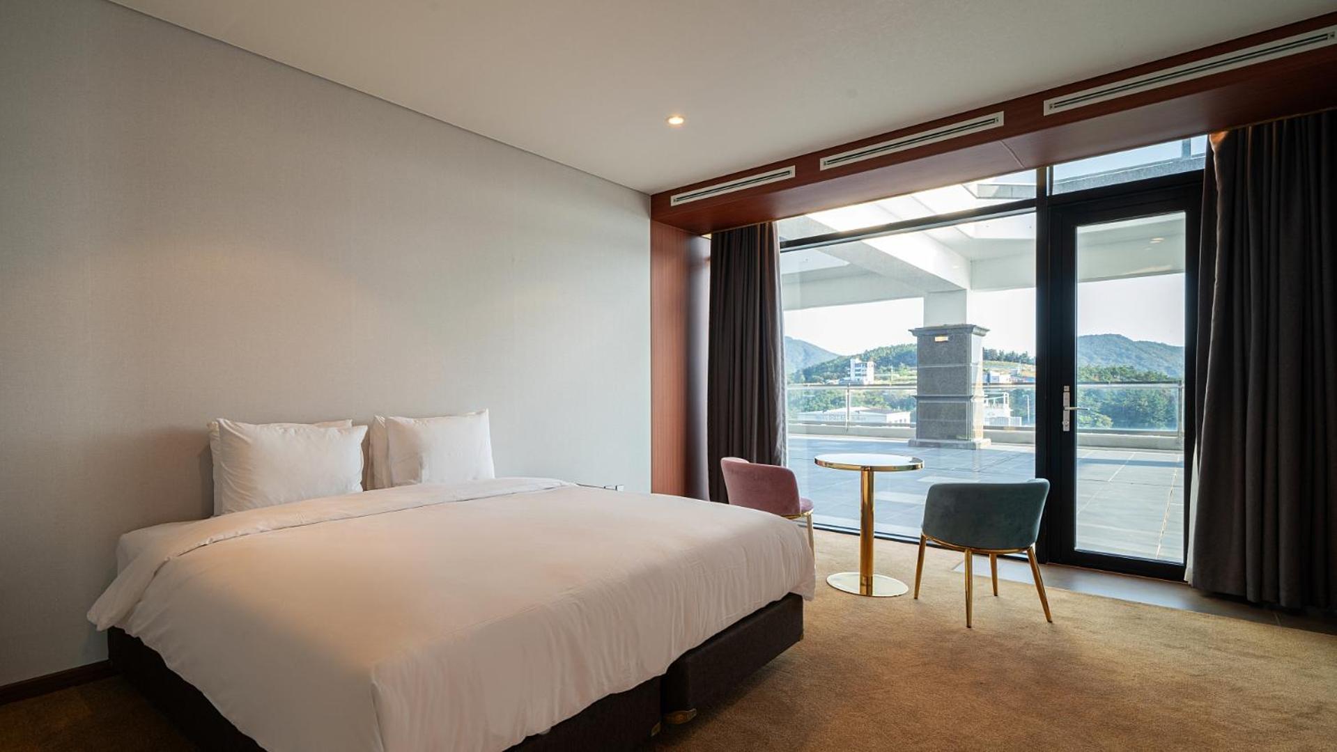 Hotel Jcs Joszu Kültér fotó