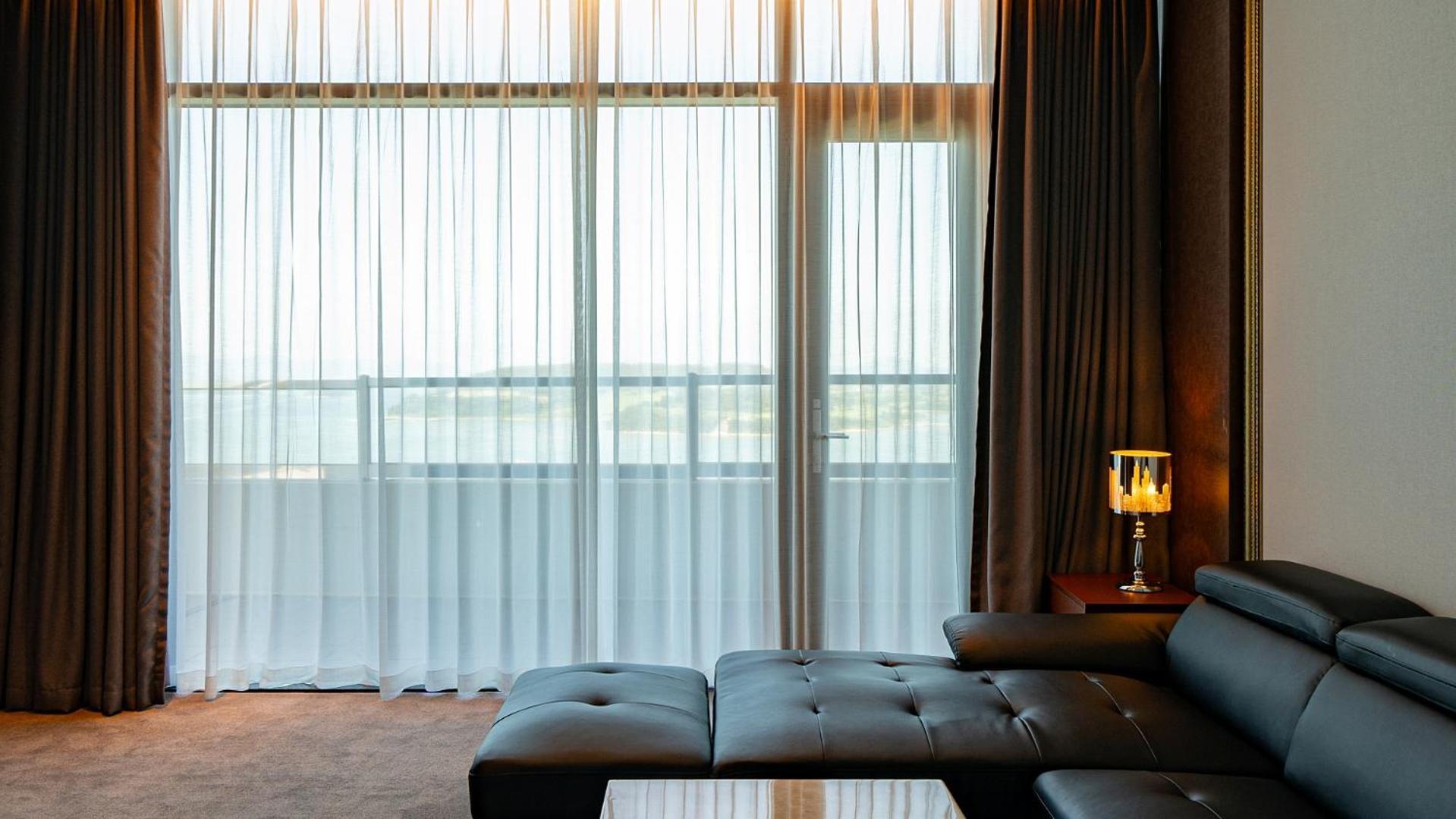 Hotel Jcs Joszu Kültér fotó